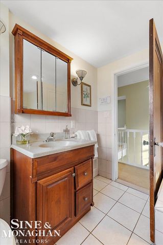 412 Manor Street, Grosse Pointe Farms, MI 48236