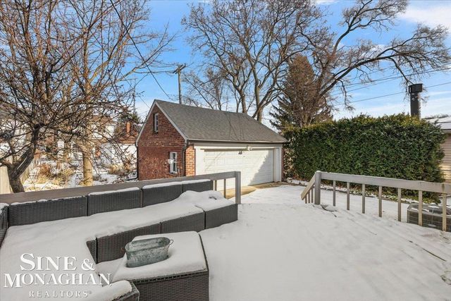 412 Manor Street, Grosse Pointe Farms, MI 48236