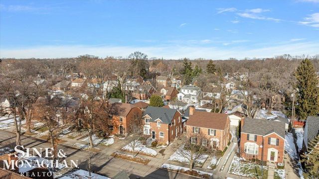 412 Manor Street, Grosse Pointe Farms, MI 48236