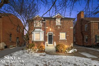 412 Manor Street, Grosse Pointe Farms, MI 48236