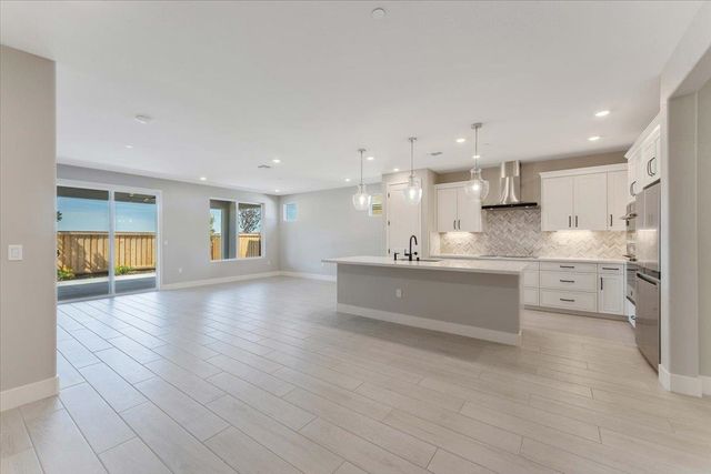 3247 Woody Way, Hollister, CA 95023