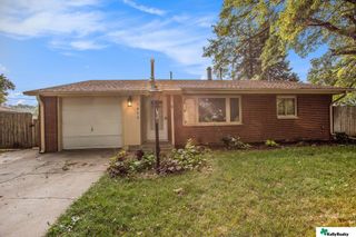 1850 E Bermuda Drive, Lincoln, NE 68506