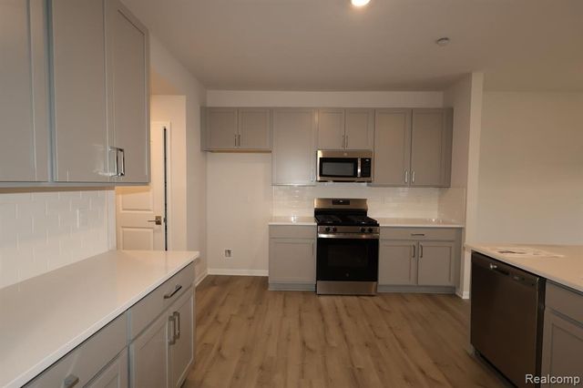 1604 Salt Springs Drive, Saline, MI 48176