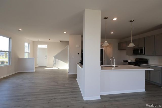 1604 Salt Springs Drive, Saline, MI 48176