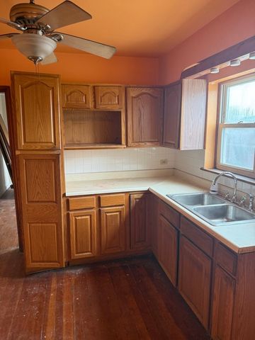 8313 S WABASH Avenue, Chicago, IL 60619