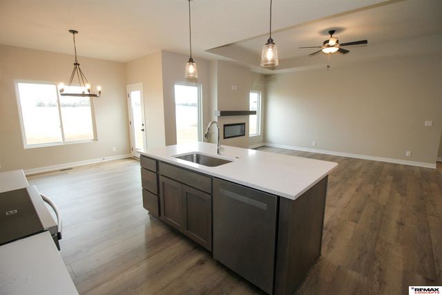 528 Woodsage Road, Seward, NE 68434