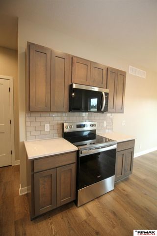 528 Woodsage Road, Seward, NE 68434