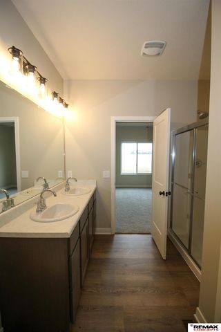 528 Woodsage Road, Seward, NE 68434