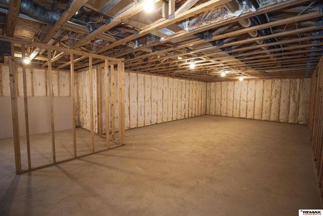 528 Woodsage Road, Seward, NE 68434