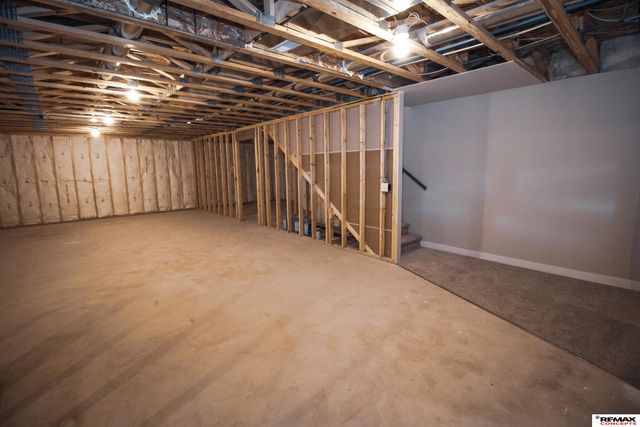 528 Woodsage Road, Seward, NE 68434