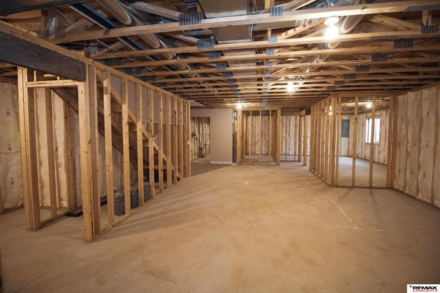 528 Woodsage Road, Seward, NE 68434