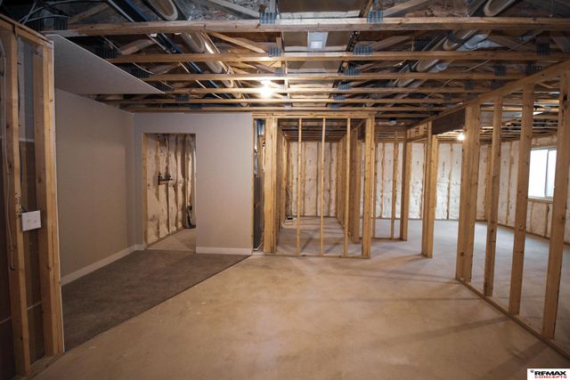 528 Woodsage Road, Seward, NE 68434