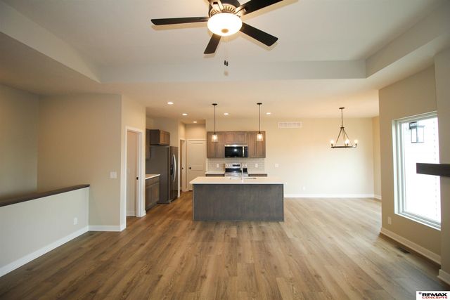 528 Woodsage Road, Seward, NE 68434