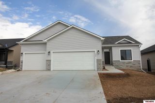 528 Woodsage Road, Seward, NE 68434