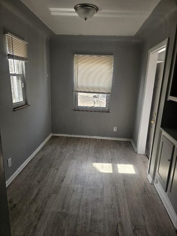 10440 Nottingham Road, Detroit, MI 48224