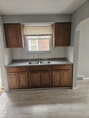 10440 Nottingham Road, Detroit, MI 48224