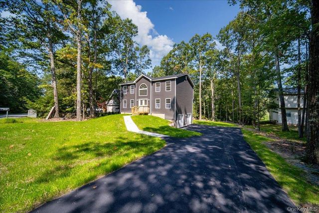 677 Marsh Road, Glen Wild, NY 12738