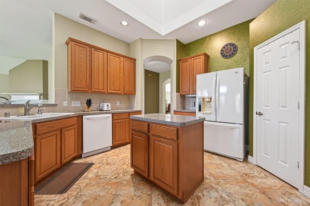 18810 Walden Forest Drive, Humble, TX 77346