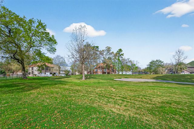 18810 Walden Forest Drive, Humble, TX 77346