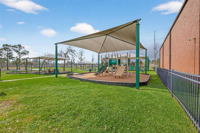 18810 Walden Forest Drive, Humble, TX 77346