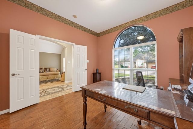 18810 Walden Forest Drive, Humble, TX 77346