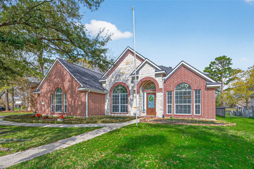 18810 Walden Forest Drive, Humble, TX 77346