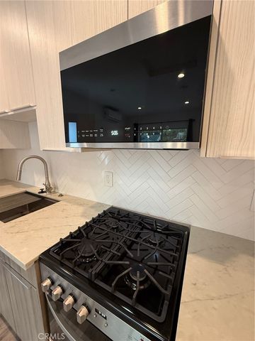 8045 Darby, Reseda, CA 91335