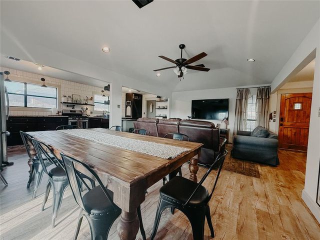 610 SE 7th Street, Lexington, OK 73051
