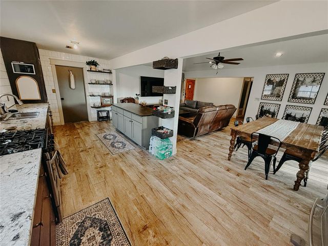 610 SE 7th Street, Lexington, OK 73051