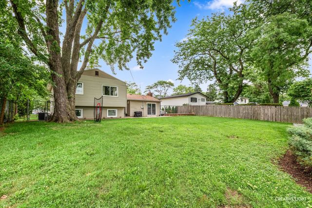 337 E Briarcliff Road, Bolingbrook, IL 60440