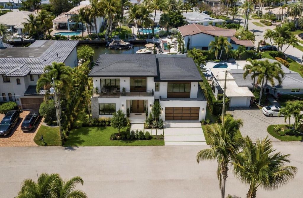808 NE Bay Cove Street, Boca Raton, FL 33487