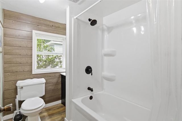 3206 Rosewood Lane, Eau Claire, WI 54703