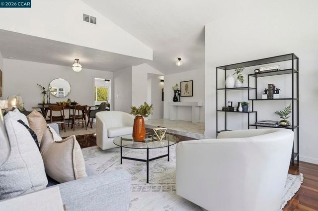 4295 Suzanne Dr, Pittsburg, CA 94565