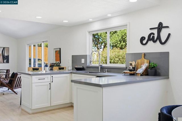 4295 Suzanne Dr, Pittsburg, CA 94565