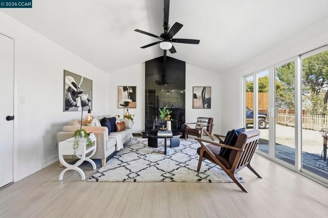 4295 Suzanne Dr, Pittsburg, CA 94565
