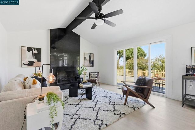 4295 Suzanne Dr, Pittsburg, CA 94565