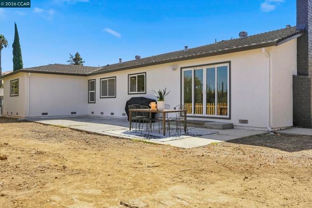 4295 Suzanne Dr, Pittsburg, CA 94565