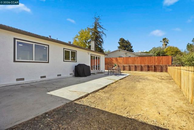 4295 Suzanne Dr, Pittsburg, CA 94565