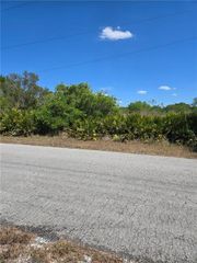 2302 Irving AVE, Alva, FL 33920