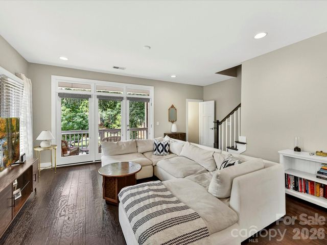 131 Grandin Road, Charlotte, NC 28208