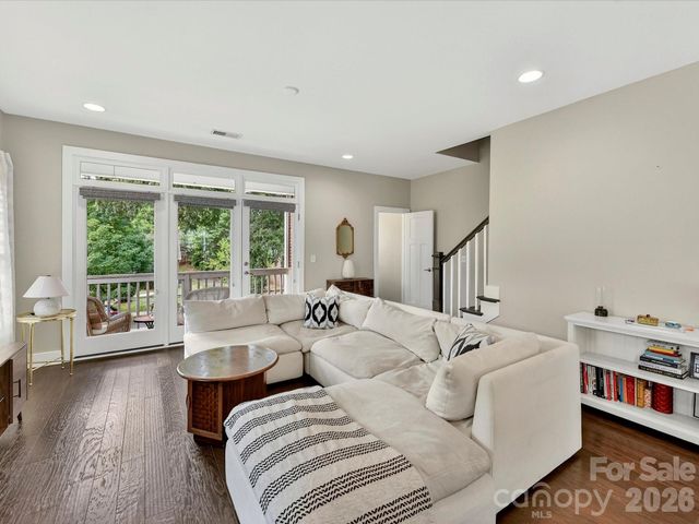 131 Grandin Road, Charlotte, NC 28208