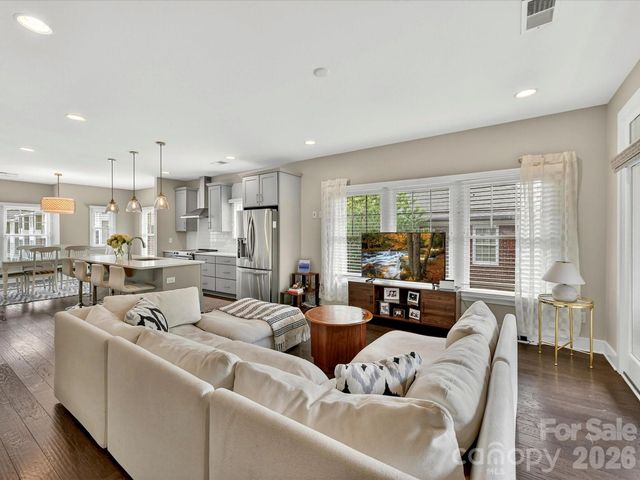 131 Grandin Road, Charlotte, NC 28208