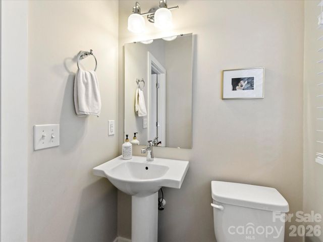 131 Grandin Road, Charlotte, NC 28208
