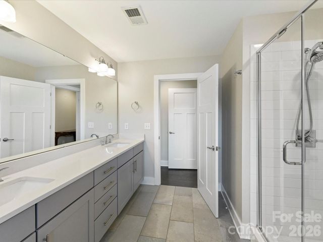 131 Grandin Road, Charlotte, NC 28208