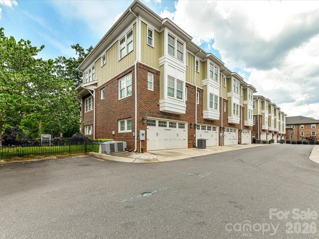 131 Grandin Road, Charlotte, NC 28208