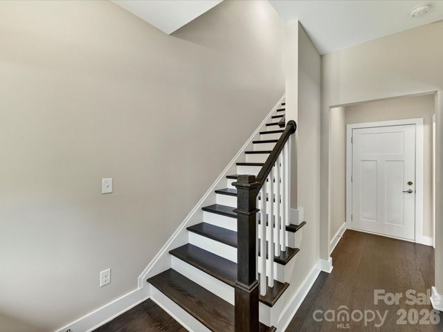 131 Grandin Road, Charlotte, NC 28208