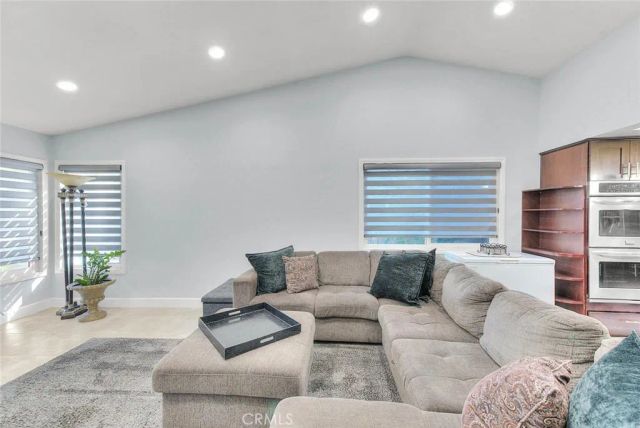 1537 Meadow Glen, Diamond Bar, CA 91765