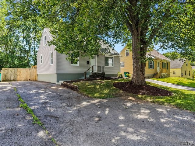 123 Millen Drive, Clay, NY 13212