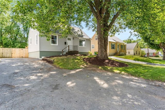 123 Millen Drive, Clay, NY 13212
