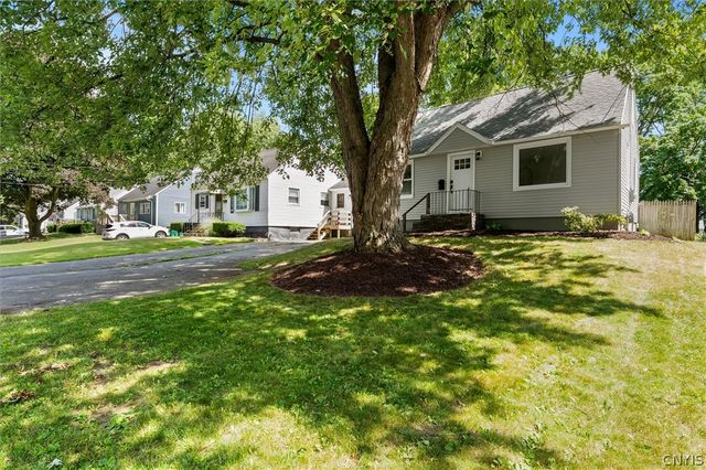 123 Millen Drive, Clay, NY 13212